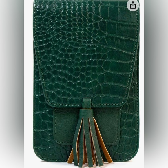๐ NWT K Carroll Harper emerald green croc crossbody. RFID PROTECTED CARD SLOTS - Picture 9 of 10